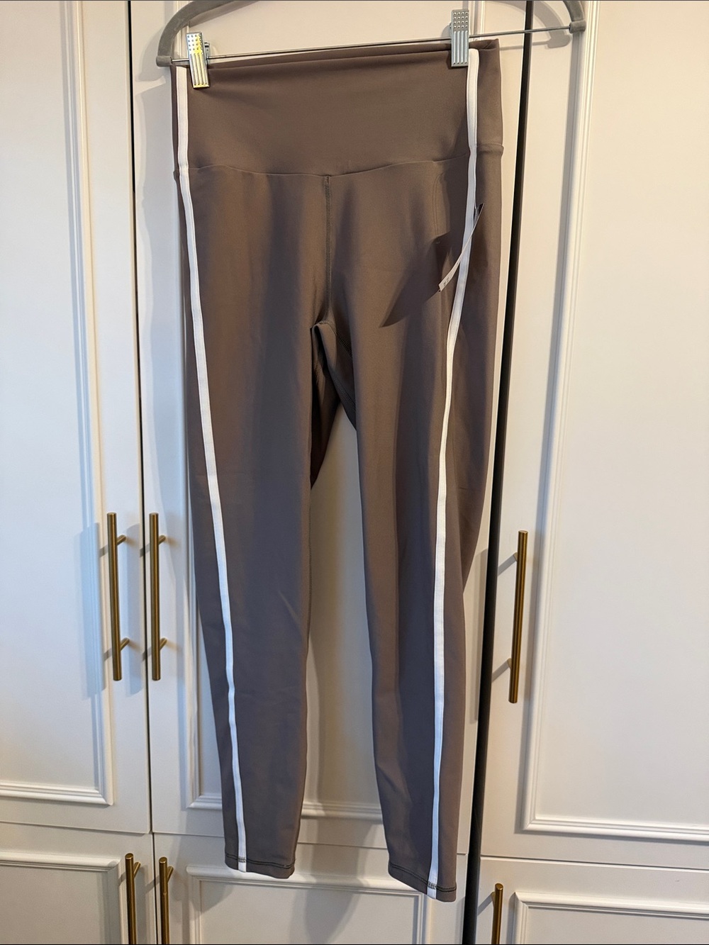 Abercrombie & Fitch YPB- Taupe Leggings with White Side Stripe- NWT